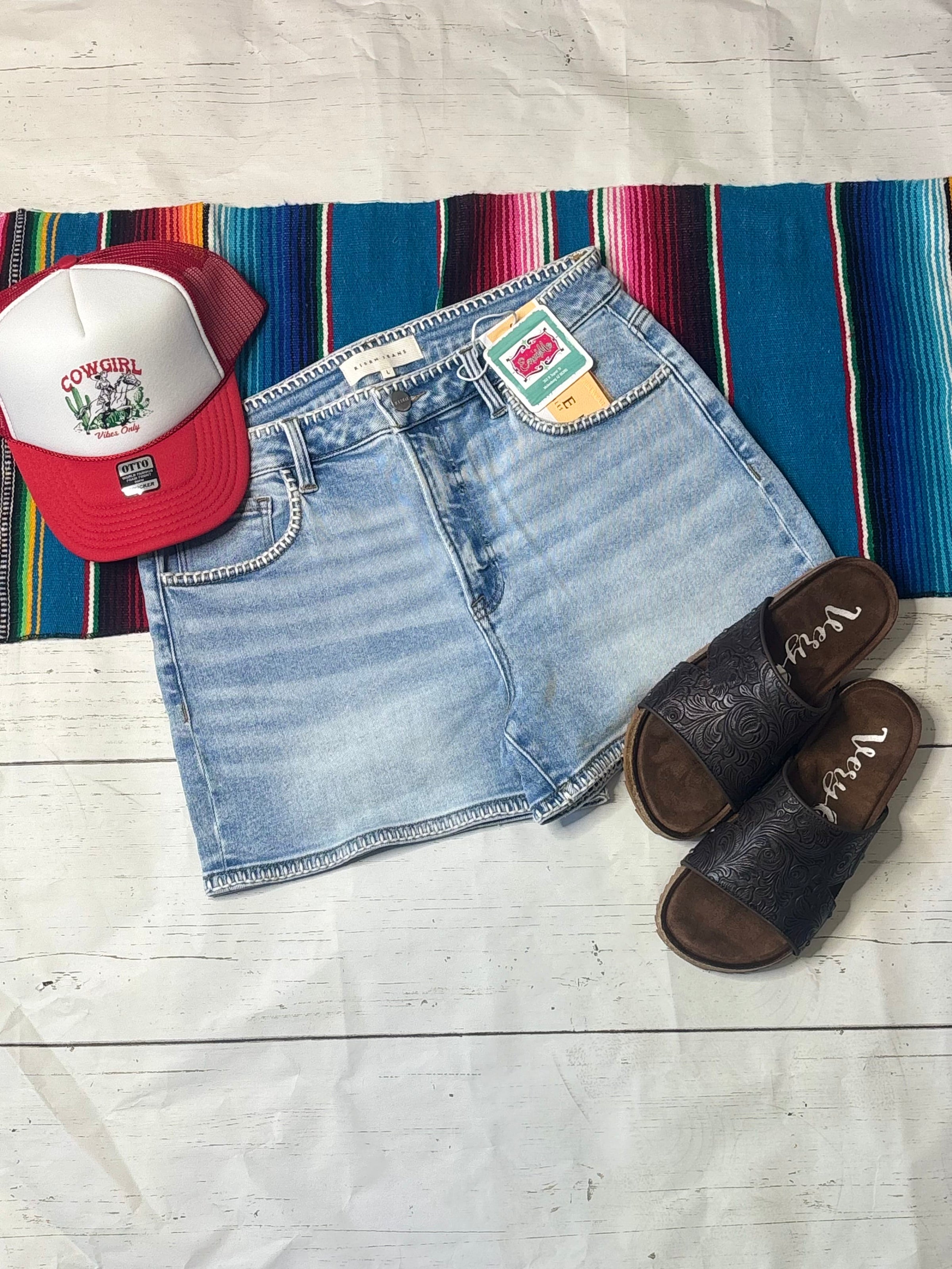 Judy Blue Bottoms The Buck This Stitch Summer Risen Shorts L & XL Only