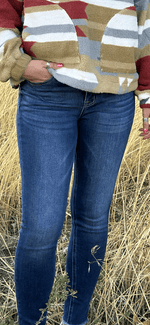 Just Black Bottoms The Summer Vervet Cara Crop Denim