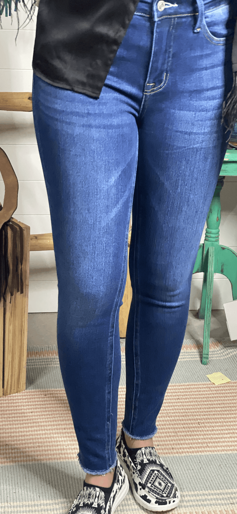 Just Black Bottoms The Summer Vervet Cara Crop Denim