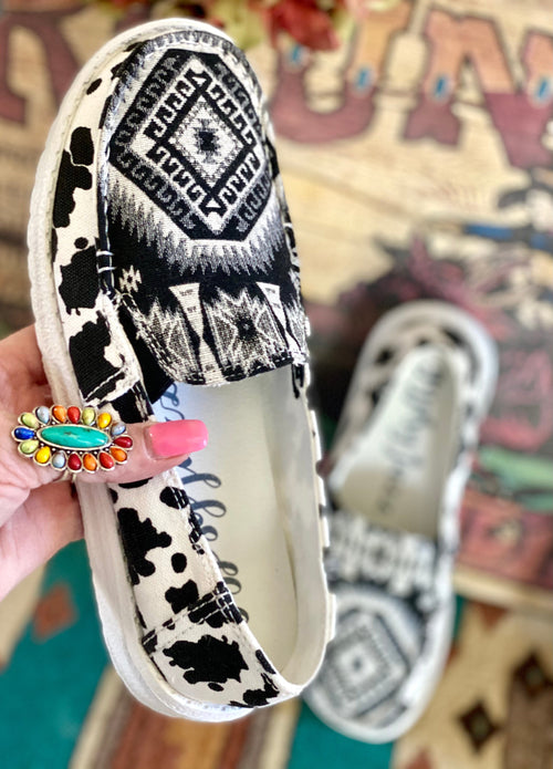 Yellow Box Footwear The Black & White Longhorn Aztec Dude Shoe