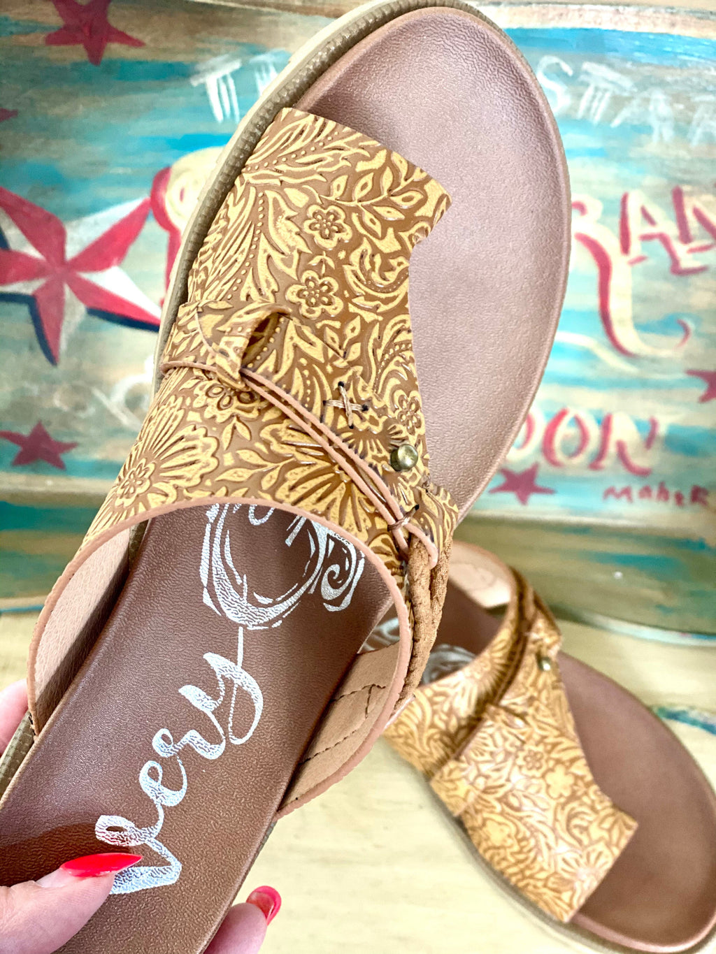 Yellow 2025 box footwear