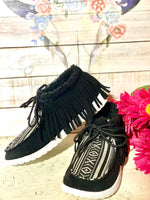 Not Rated Footwear The Gypsy Jazz Black Trinidad Tribal Fringe Sherpa Cozy Moc