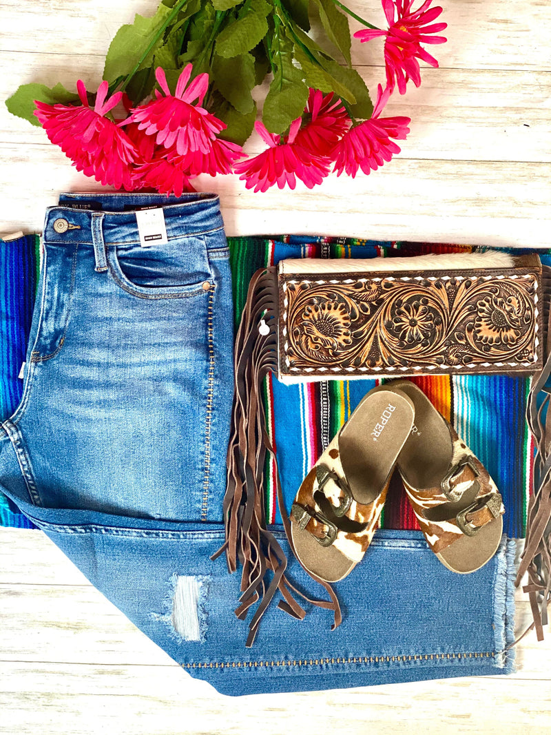 Just Black Bottoms The Judy Blue Stitched Howdy Crop Denim