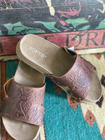 Roper Footwear 8 The Roper On Wagon Train Embossed Leather Studded Birk Sandal