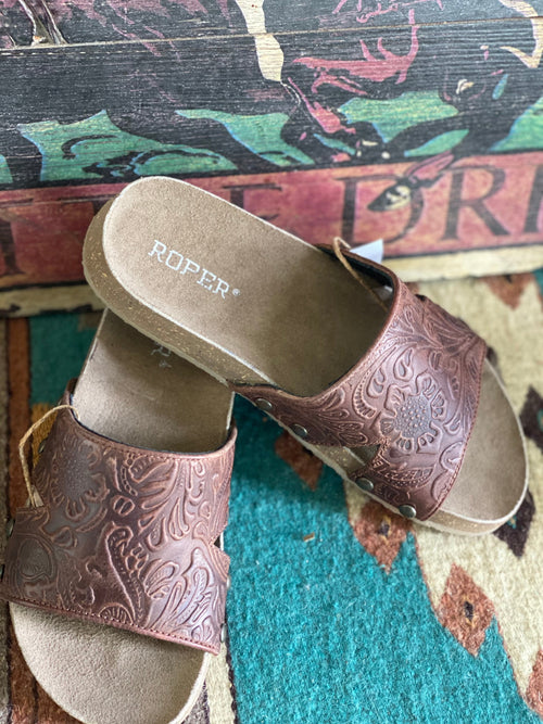 Roper Footwear 8 The Tan Wagon Train Embossed Leather Studded Birk Sandal