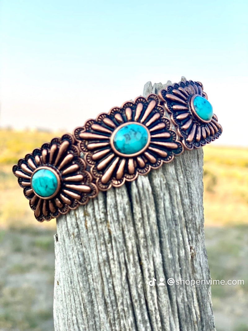 TURQUOISE SUN SYMBOL CONCHO THIN BANGLE-